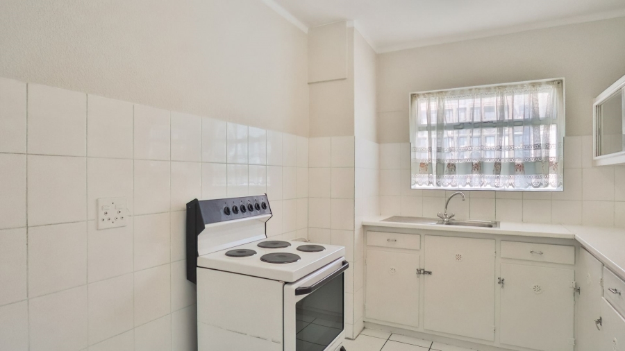 To Let 2 Bedroom Property for Rent in Sea Point Western Cape